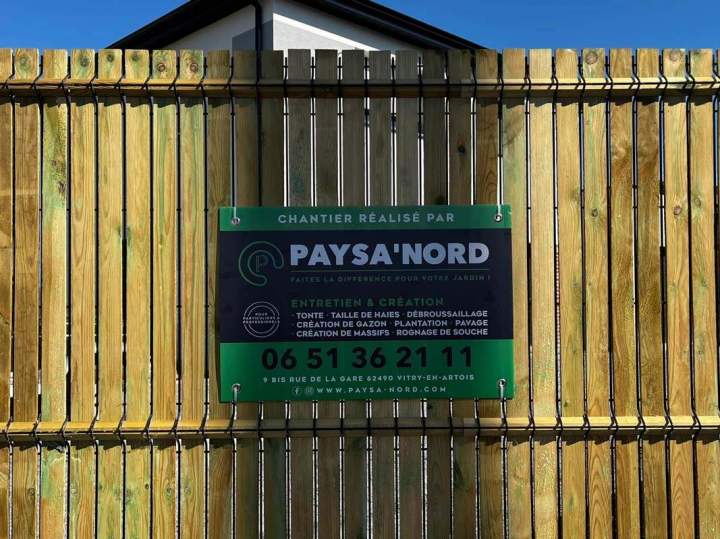 Mise en place de clôtures près d'Arras