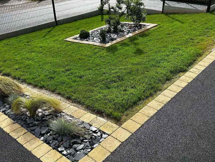 Aménagement du jardin et de pavage près d'Arras 