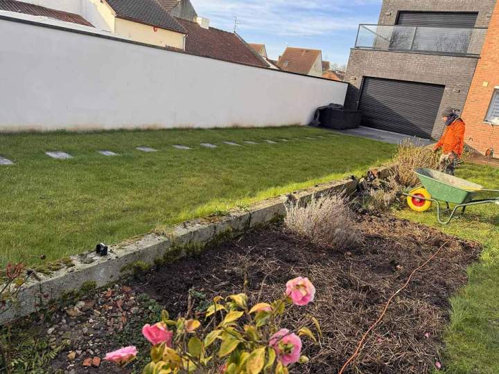 Un jardin ou un espace vert d’une apparence soignée tout au long de l’année